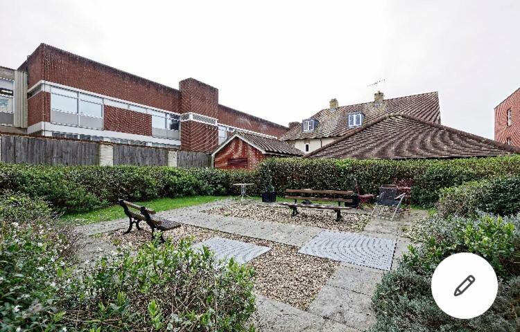 Copperfield Apartment Canterbury Exterior foto